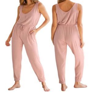 Lulu’s Sleeveless Jumpsuit Rose Pink